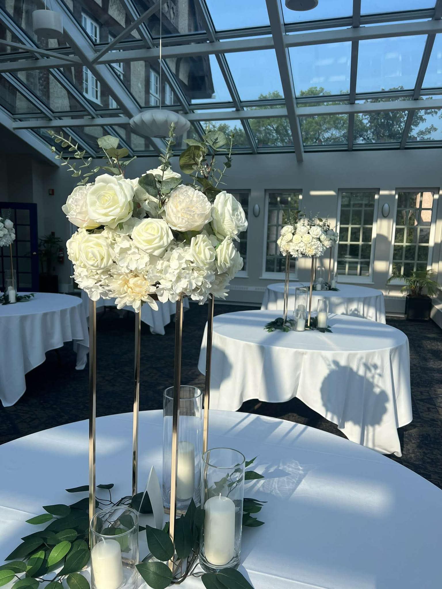24" Gold Geometric Centerpieces Stand with Artificial Flowers